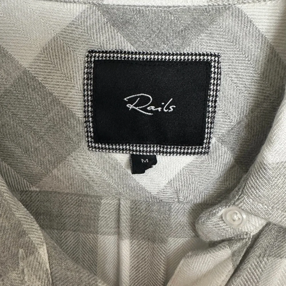 Rails Gray and White Casual Button Down Shirt - Picture 2 of 4